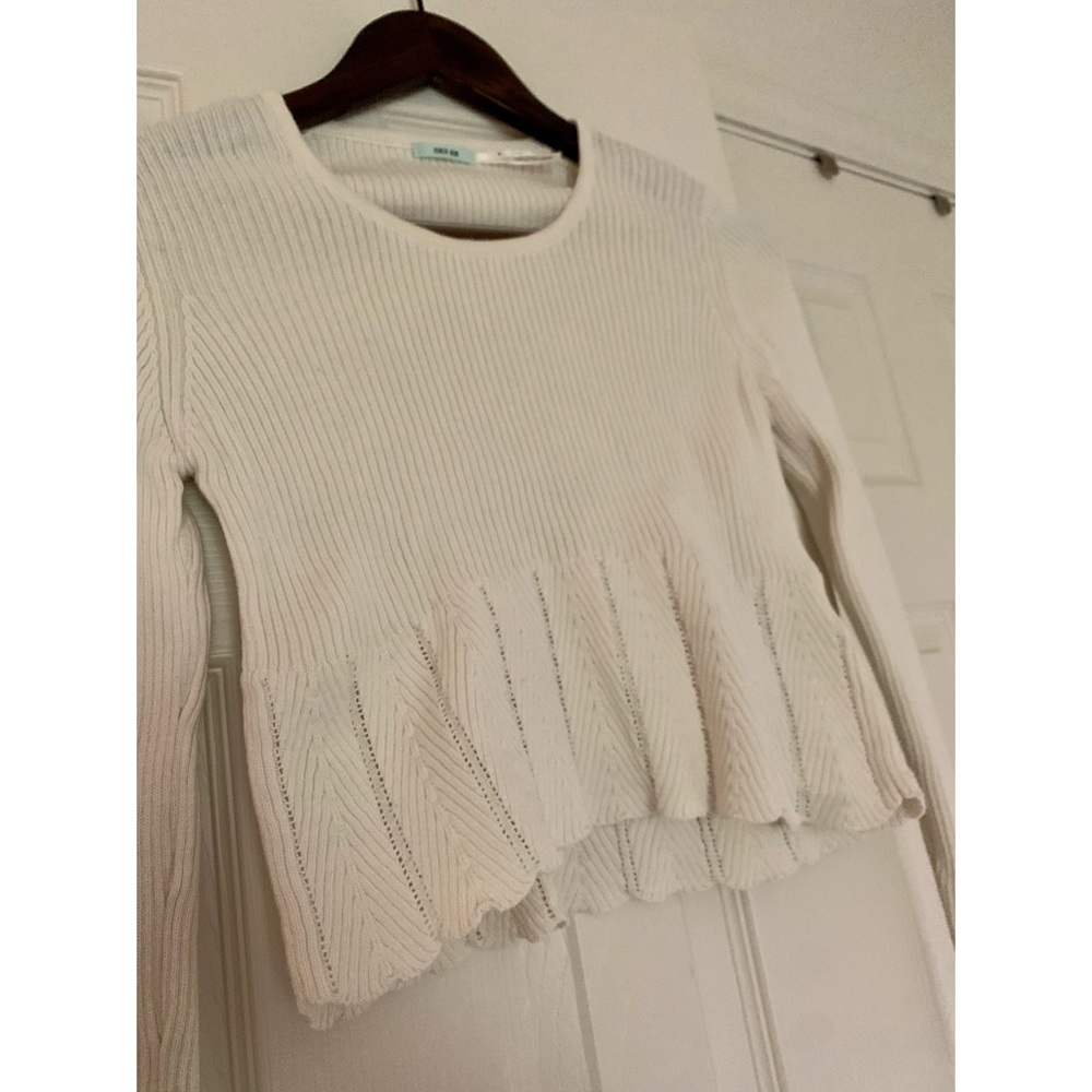 Anthropologie Kimchi Blue long sleeve crop top